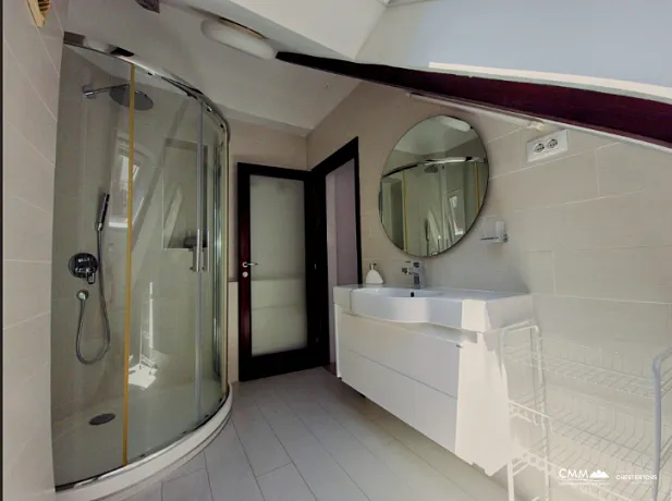 Rustovo'da 5 Yatak Odalı Villa, 392 m²